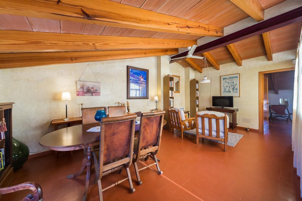 Hostal S'Engolidor Santo Tomás Kültér fotó