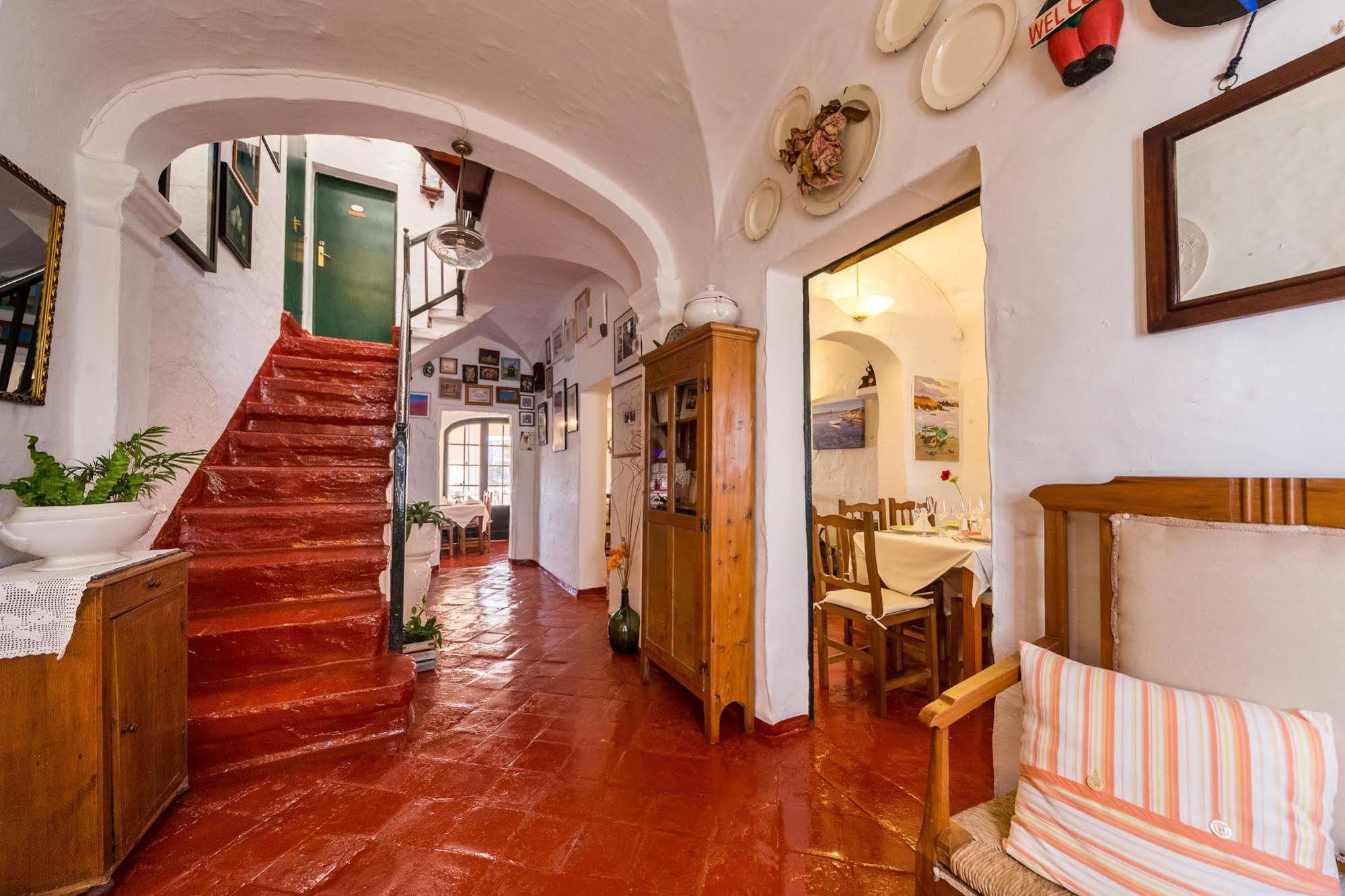 Hostal S'Engolidor Santo Tomás Kültér fotó